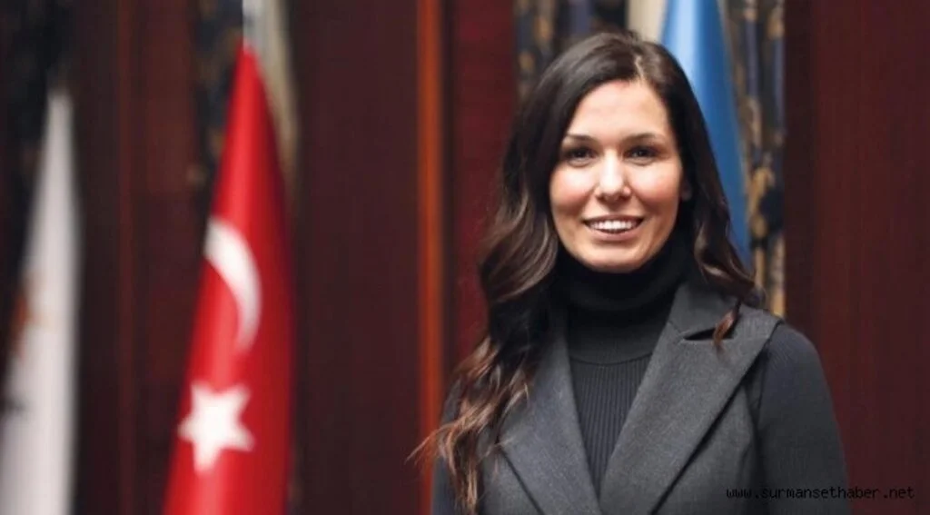 Çiğdem Karaaslan'dan Mevlid Kandili Mesajı