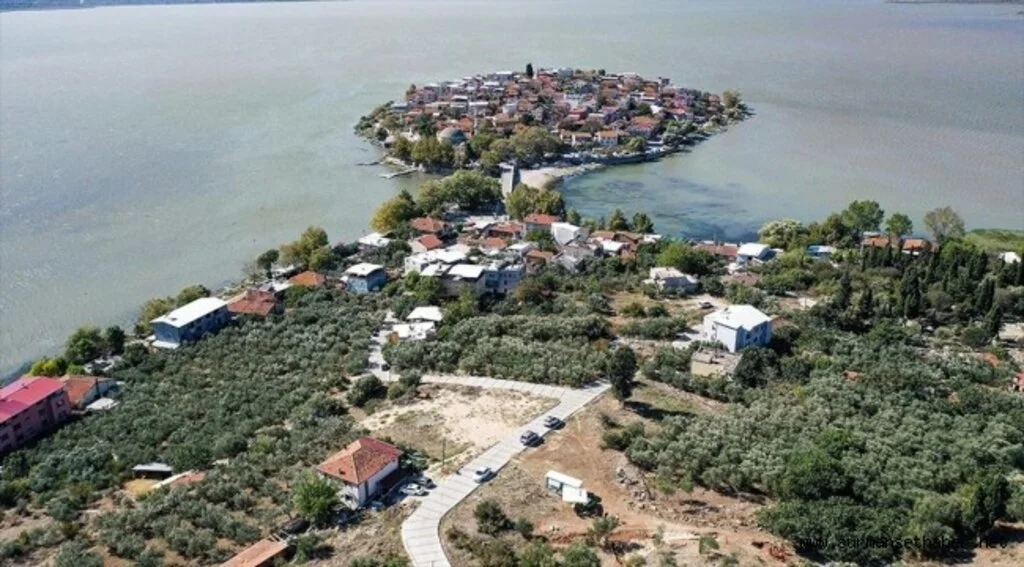 Gölyazı'daki kazılar Apollonia ad Rhyndacum Antik Kenti'nin tarihine ışık tutacak
