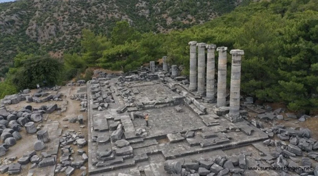 Priene Antik Kenti'nde yapılan ilk kiliseye ulaşıldı