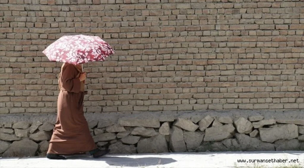Afganistan'da Taliban kadınlara yönelik bazı kısıtlamalar getirdi