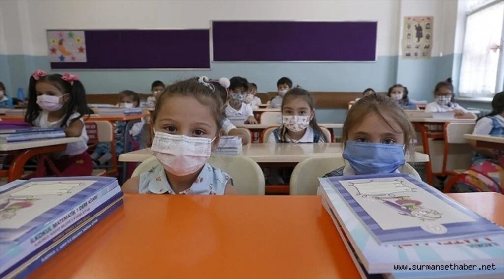 Öğretmen başına düşen öğrenci sayısı ilköğretimde 15, ortaöğretimde 13'e indi