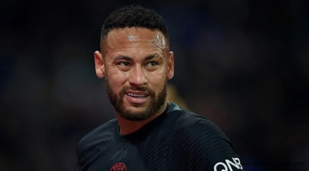 PSG'de Neymar sakatlığı nedeniyle 6-8 hafta sahalardan uzak kalacak