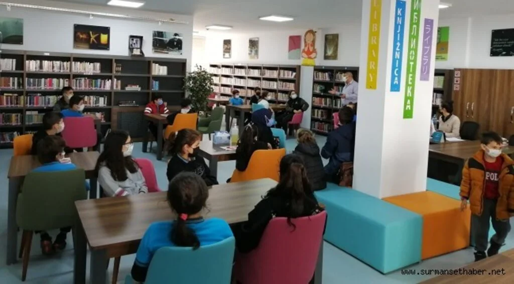 YENİLENEN YÜZÜYLE HİZMETE GİREN TEKKEKÖY HALK KÜTÜPHANESİNE YOĞUN İLGİ