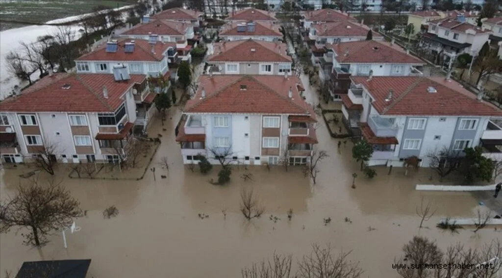 Edirne'de şiddetli yağış sele neden oldu