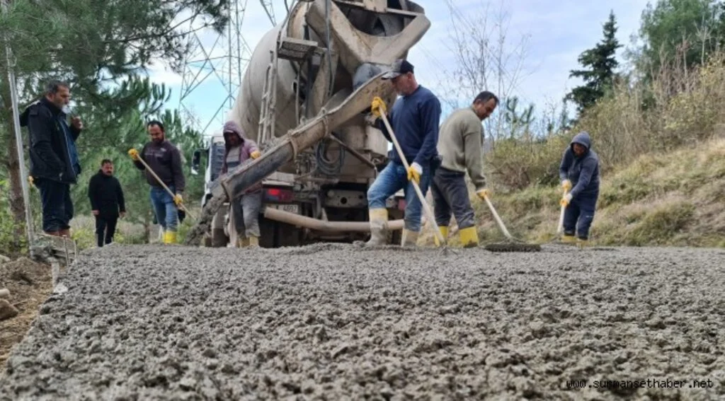 FATSA'NIN DÖRT BİR YANINDA KONFORLU BETON YOL ÇALIŞMASI 