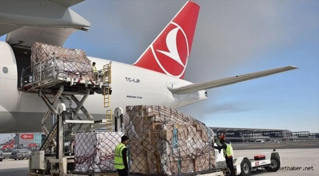 İstanbul havalimanlarından taşınan yük yüzde 30, ticari seferler yüzde 45 arttı