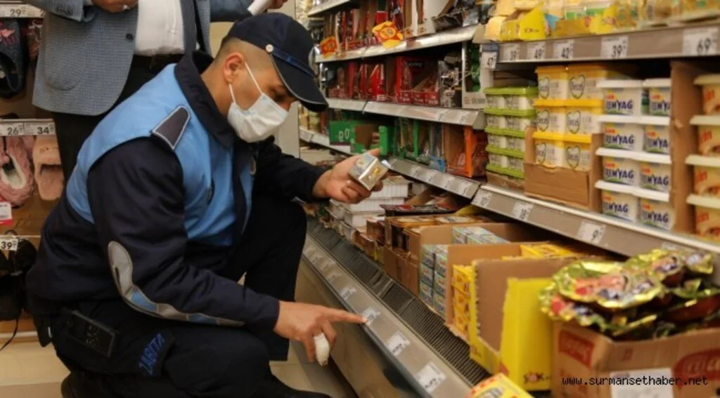 ZABITA EKİPLERİNDEN MARKETLERDE FİYAT ETİKETİ DENETİMİ