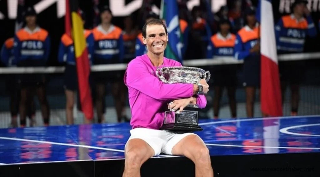 Avustralya Açık'ta Nadal'dan tarihi şampiyonluk