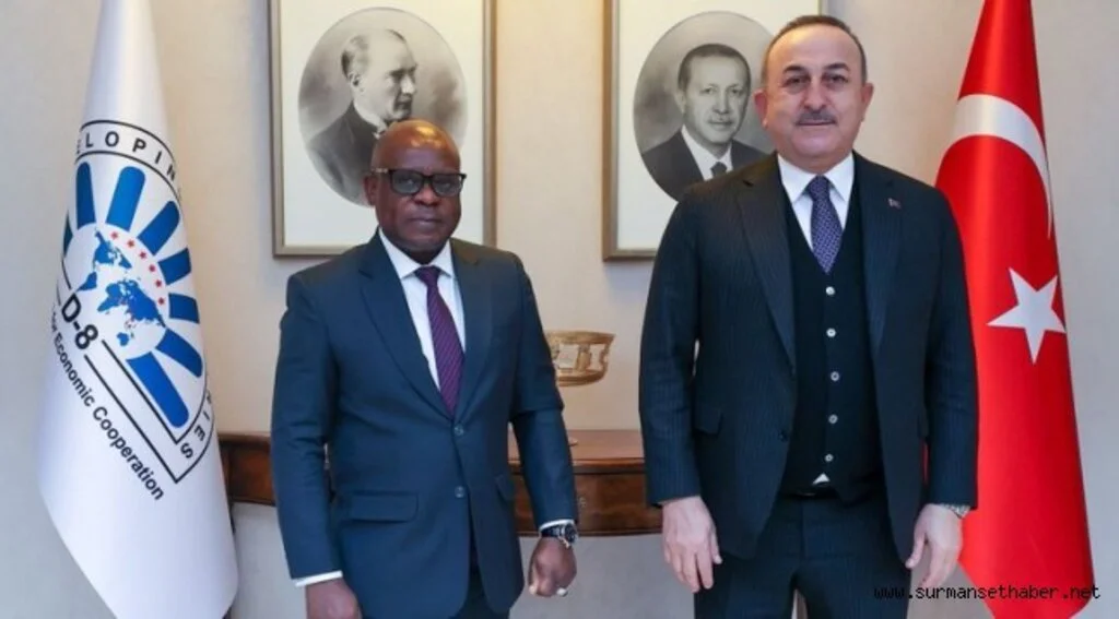 Bakan Mevlüt Çavuşoğlu, Isiaka Abdulkadir Imam'ı tebrik etti