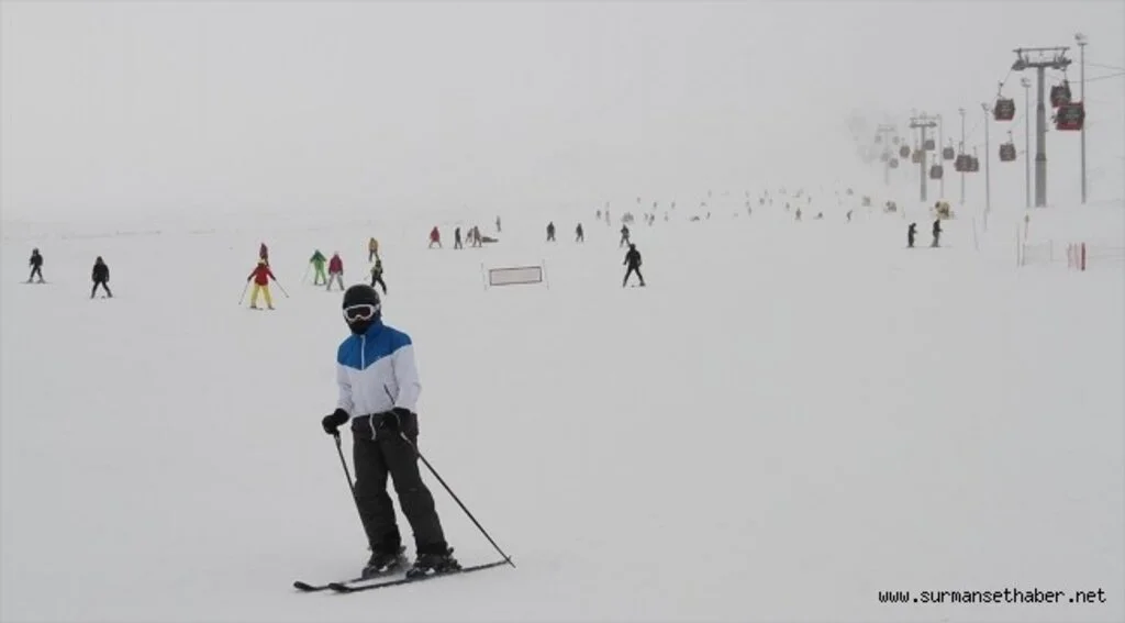 Erciyes'e yarım milyona yakın ziyaretçi bekleniyor