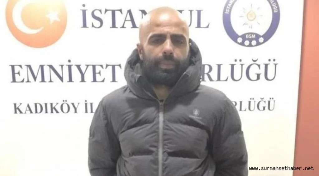 Kadıköy Metrosunda kadın yolculara bıçak çekip hakaret eden zanlı hakkında hapis istemi
