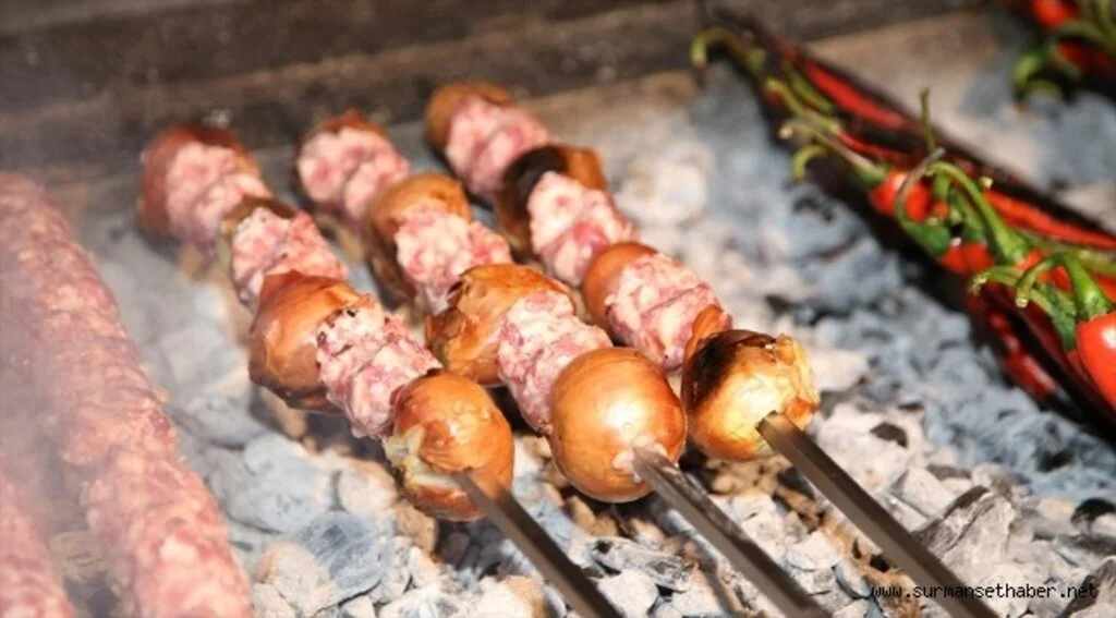 Kışın Tescilli Vazgeçilmezi 'Soğan Kebabı'