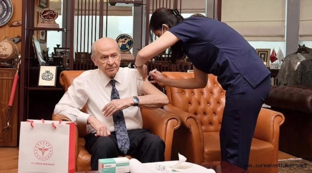 MHP Genel Başkanı Bahçeli, Yerli ve milli üretimimiz TURKOVAC aşısı oldu