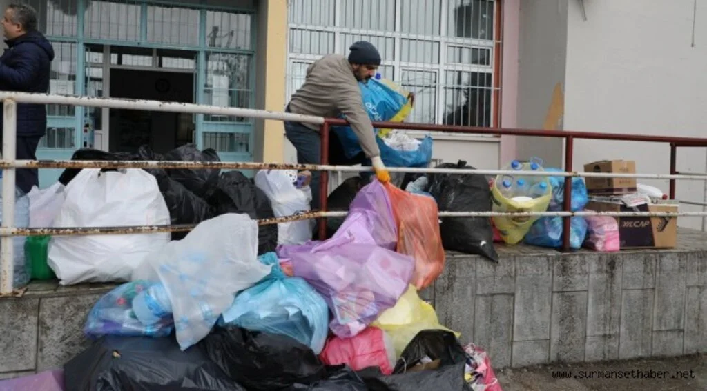 SIFIR ATIK’A İLKADIMLI ÖĞRENCİLERDEN TAM DESTEK