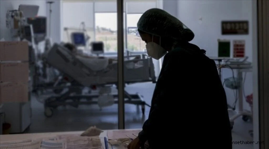 Türkiye'de Bugün Covid-19 'dan 185 kişi yaşamını yitirdi
