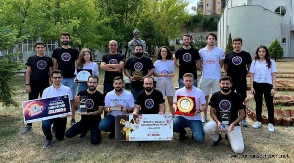 Türkiye'nin ilk cep uydusunu tasarlayan uzay takımını '13 Ocak' heyecanı sardı