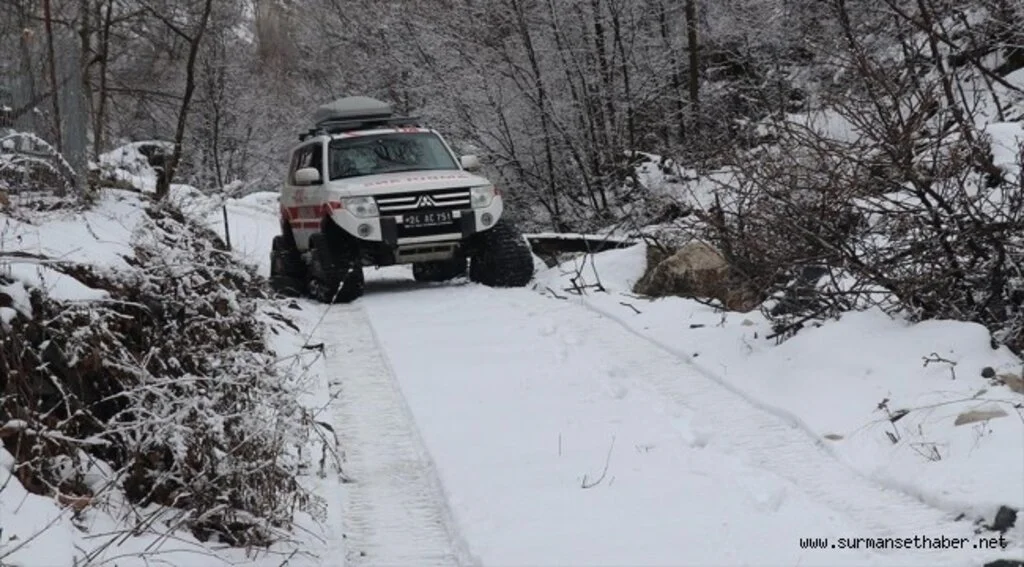 Yolu kardan kapanan köylerdeki aşı taleplerine Yarımburgaz Mağarasıla yetişiyorlar