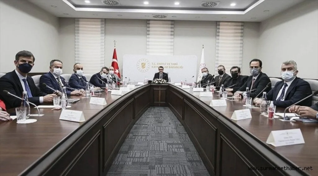 Bakan Dönmez: Türkiye toplam yenilenebilir enerji kurulu gücünde dünyada 12'nci, Avrupa'da 5'inci sırada