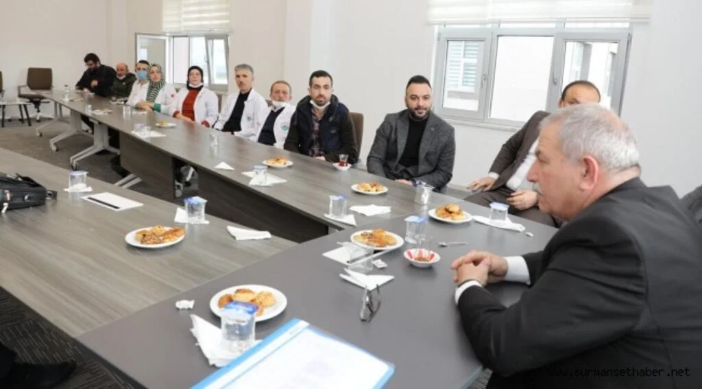 BAŞKAN DEMİRTAŞ, BELEDİYE PERSONELİ İLE İSTİŞARE TOPLANTISI DÜZENLEDİ