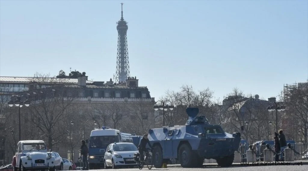 Fransa'da 'Özgürlük Konvoyu'nun Paris'e girişini engellemek için sıkı tedbirler alındı