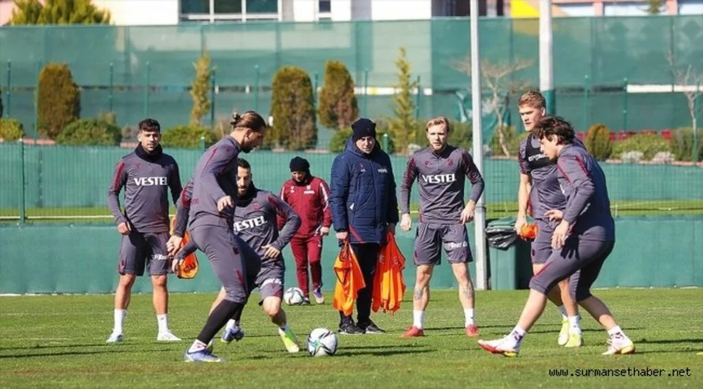 Trabzonspor, Süper Lig'in 26. haftasında yarın Alanyaspor'a konuk olacak
