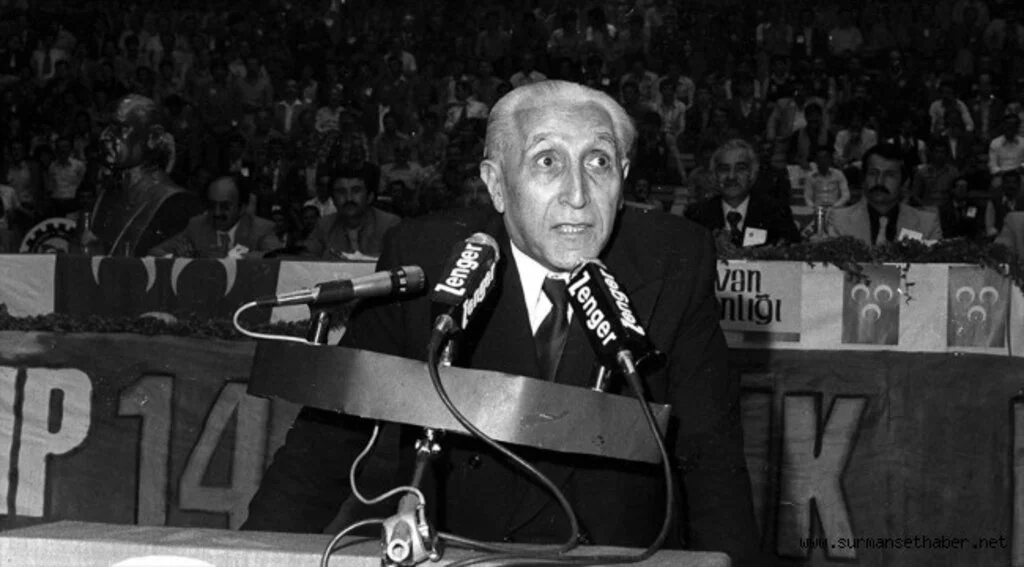 Türk siyasetinin renkli ismi Osman Bölükbaşı'nın vefatının 20. yılı 