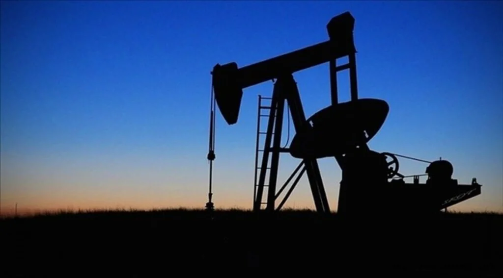 ABD'nin petrol stokları azaldı