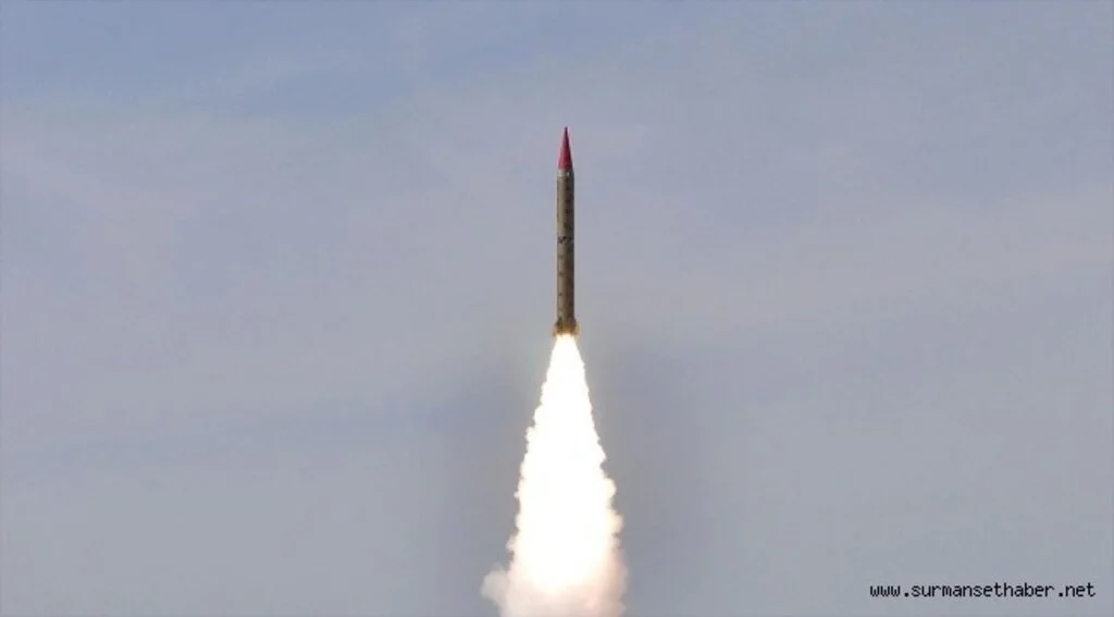 Hindistan, Pakistan'a yanlışlıkla füze fırlatıldığını doğruladı