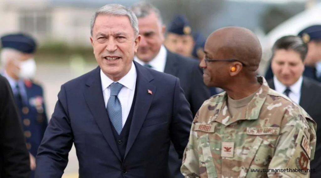 Bakan Akar, Ukrayna'ya Yönelik Savunma ve Güvenlik İstişare Grup Toplantısı"na Katılmak Üzere Almanya'da