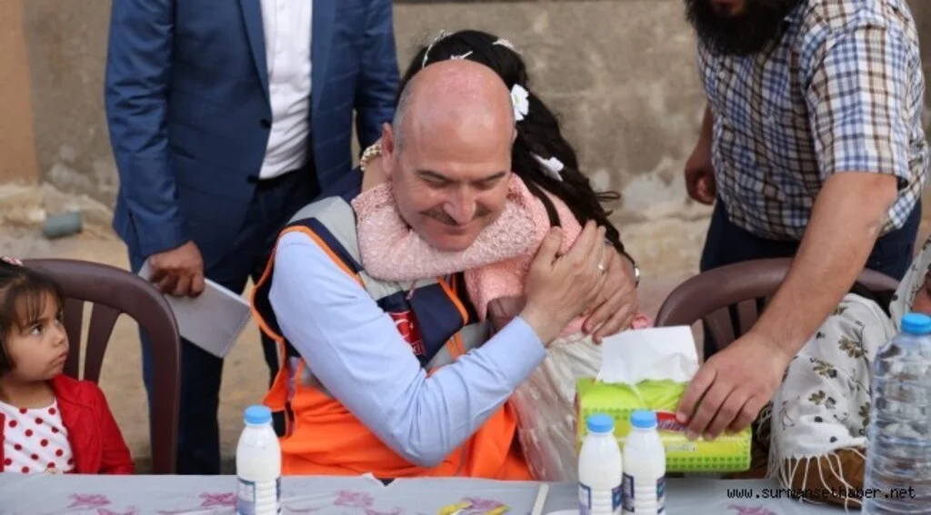 Bakan Soylu, İdlib’de briket evlerin anahtar teslim töreninde konuştu: Yıl sonuna kadar 100 bin evi bitireceğiz