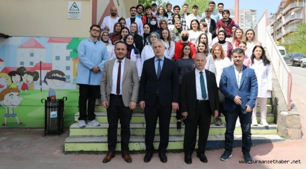BAŞKAN DEMİRTAŞ SON MESAİ GÜNÜ’NDE ÇALIŞAN PERSONELİN BAYRAMINI KUTLADI