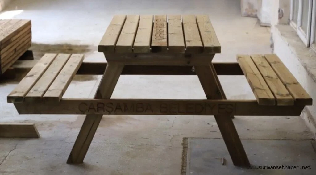 ÇARŞAMBA’DA PİKNİK MASALARI MESLEK LİSESİ ÖĞRENCİLERİNDEN