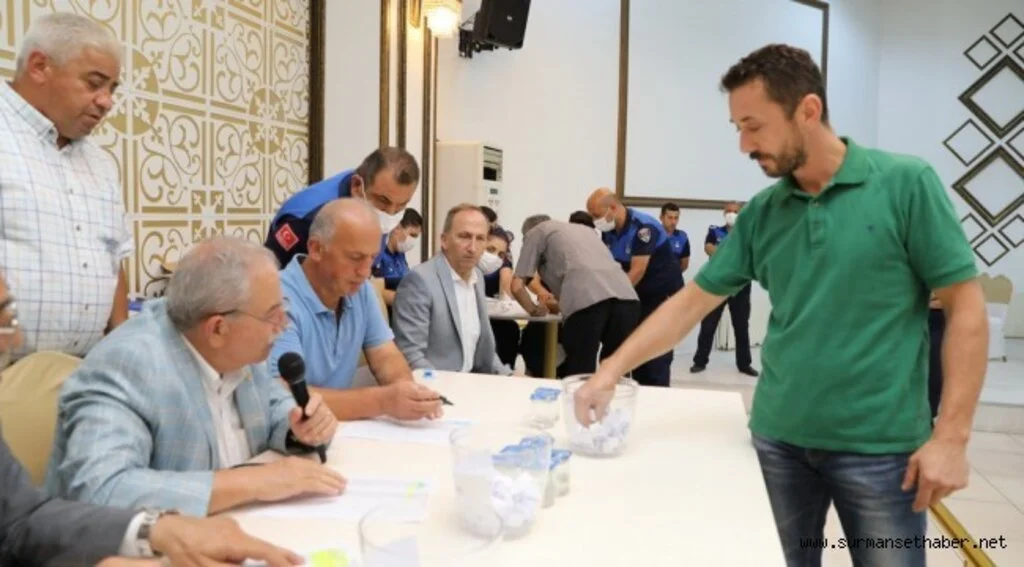 İLKADIM’DA  YENİ KURULACAK PAZAR ALANI TEZGAH YERLERİ KURA ÇEKİMİ İLE BELLİ OLDU