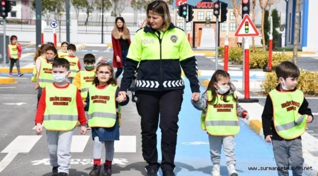 Geleceğin Bilinçli Sürücü ve Yayaları Yetiştiriliyor