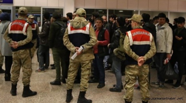 Yılbaşından Bu Yana 72 Bin 578 Kaçak Göçmen Sınır Dışı Edildi