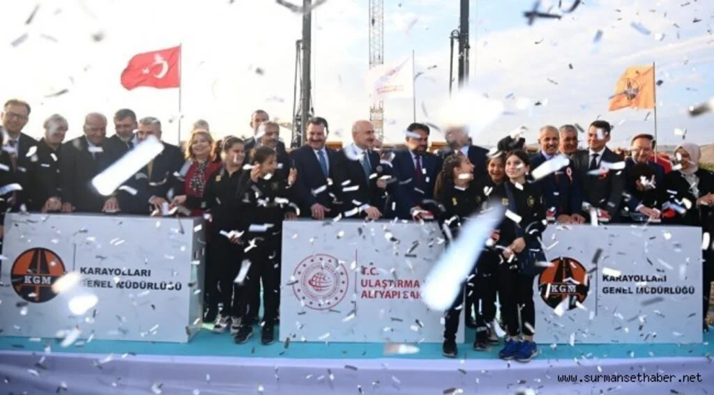 Ulaştırma ve Altyapı Bakanı Karaismailoğlu; ''Hayata Geçirdiğimiz Dev Eserler, Türkiye Yüzyılı'nın Altyapısıdır.''