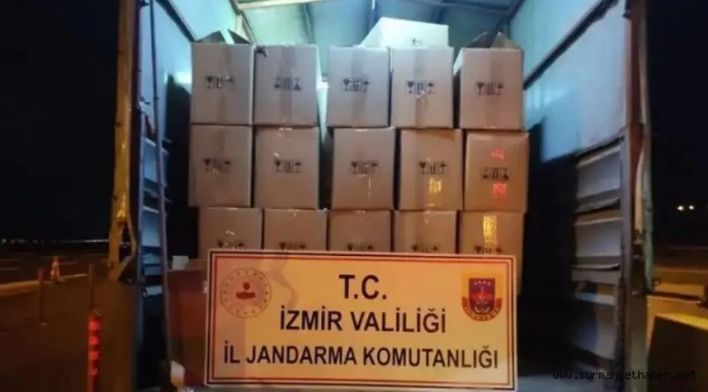 İzmir'de Kamyonette 2 Milyon Kaçak Sigara Ele Geçirildi