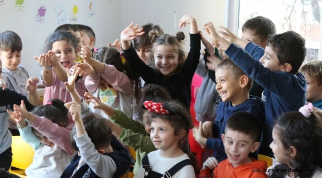 Samsun Rotary’den okullarda ‘Bilim Tiyatrosu’ 