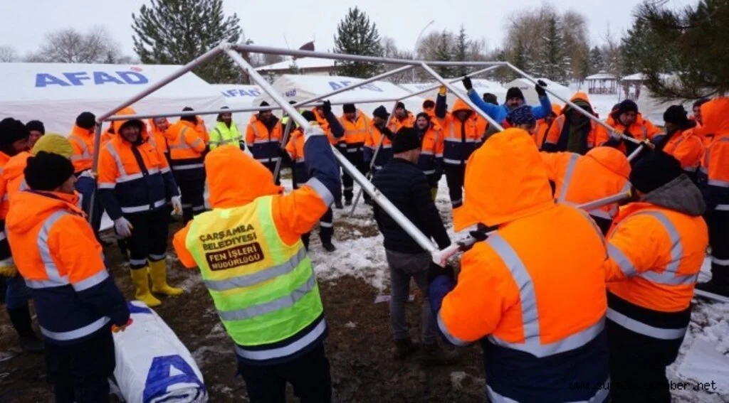ÇARŞAMBA’DAN DEPREM BÖLGESİNE YARDIM ELİ
