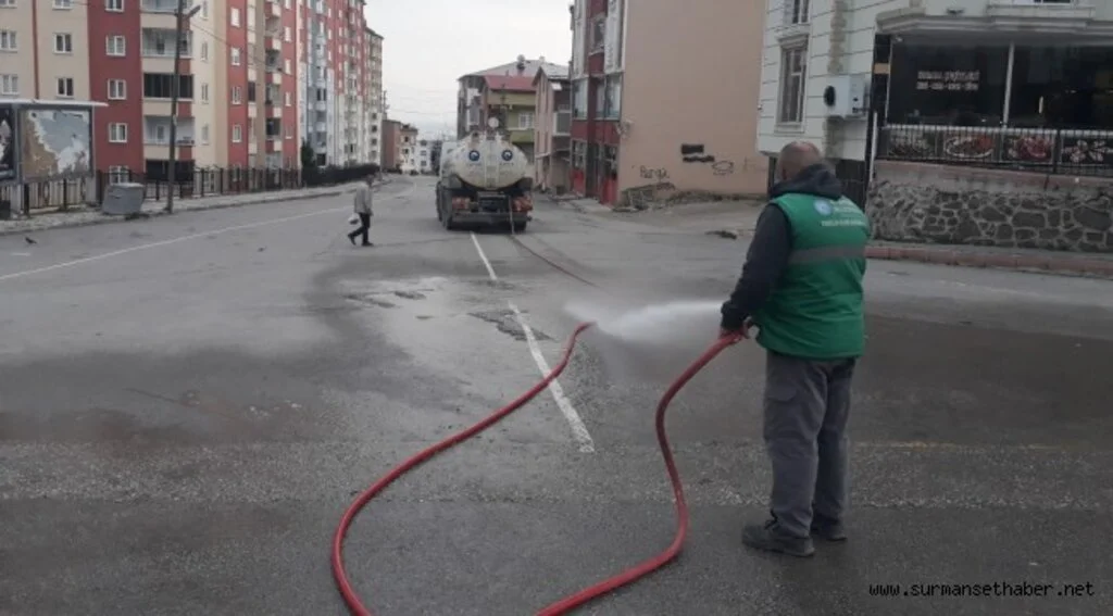 Canik’te Cadde ve Sokaklarda Yoğun Mesai 