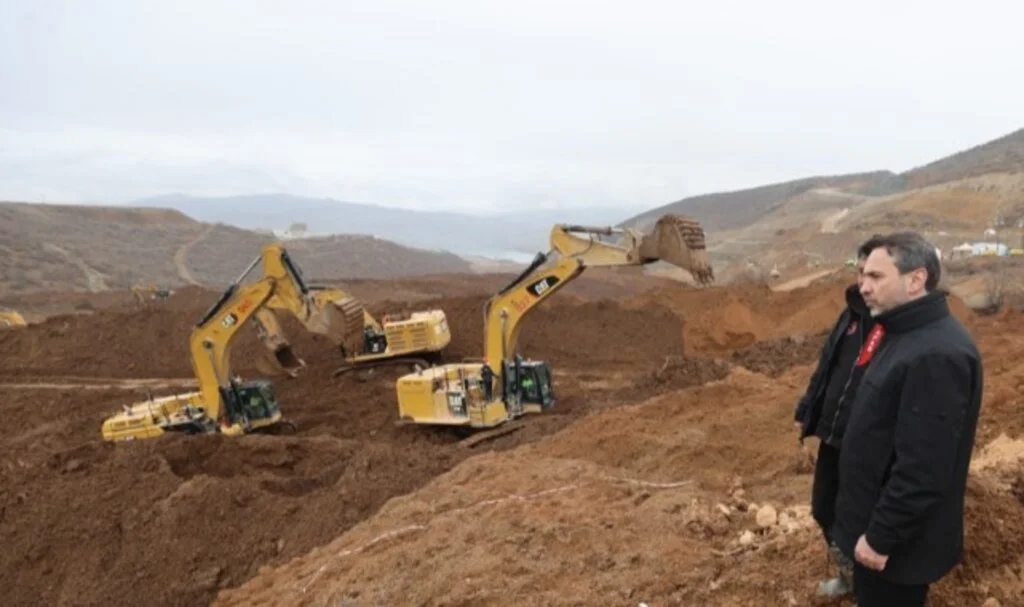 Erzincan’daki madenin müdürü yakalandı; Kayıp işçiler aranıyor