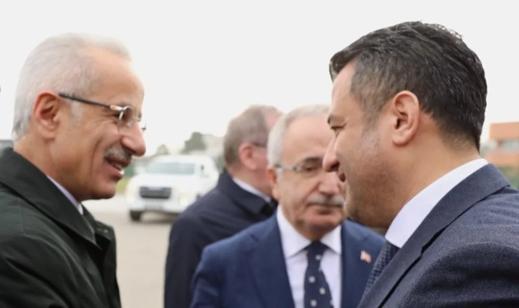 HALİT DOĞAN, BAKAN URALOĞLU’NDAN SÖZÜ ALDI “DAHA HIZLI SAMSUN” İÇİN DÜĞMEYE BASILDI