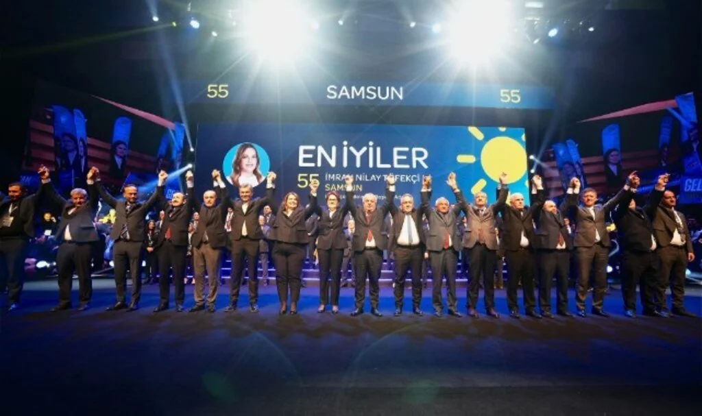 İYİ PARTİ SAMSUN ADAYLARINDAN GÖVDE GÖSTERİSİ
