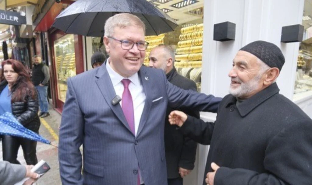 Adem Güney: ''Eli Sopalı, Gardiyan Belediyecilik Yapmayacağız.''