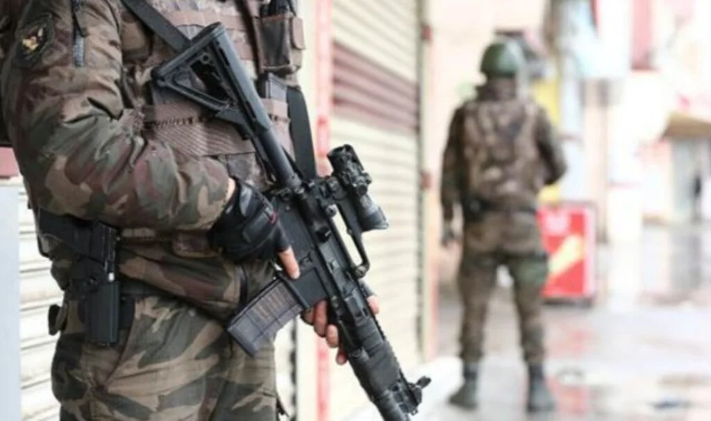 İstanbul’da Çirkinler Organize Suç Örgütü çökertildi