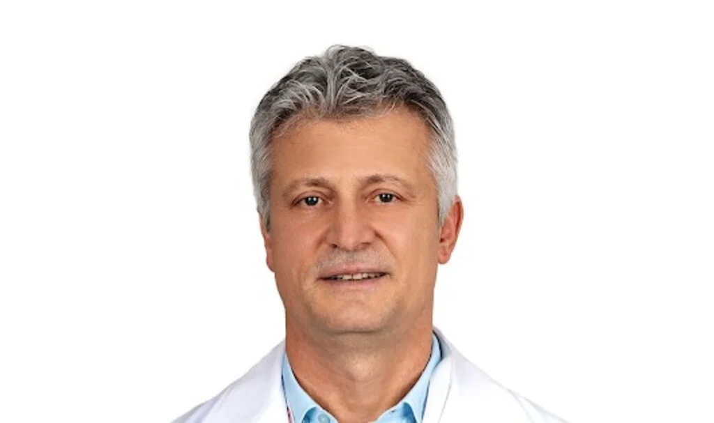   Obezite tedavisinde mide botoksu mu? mide balonu mu?