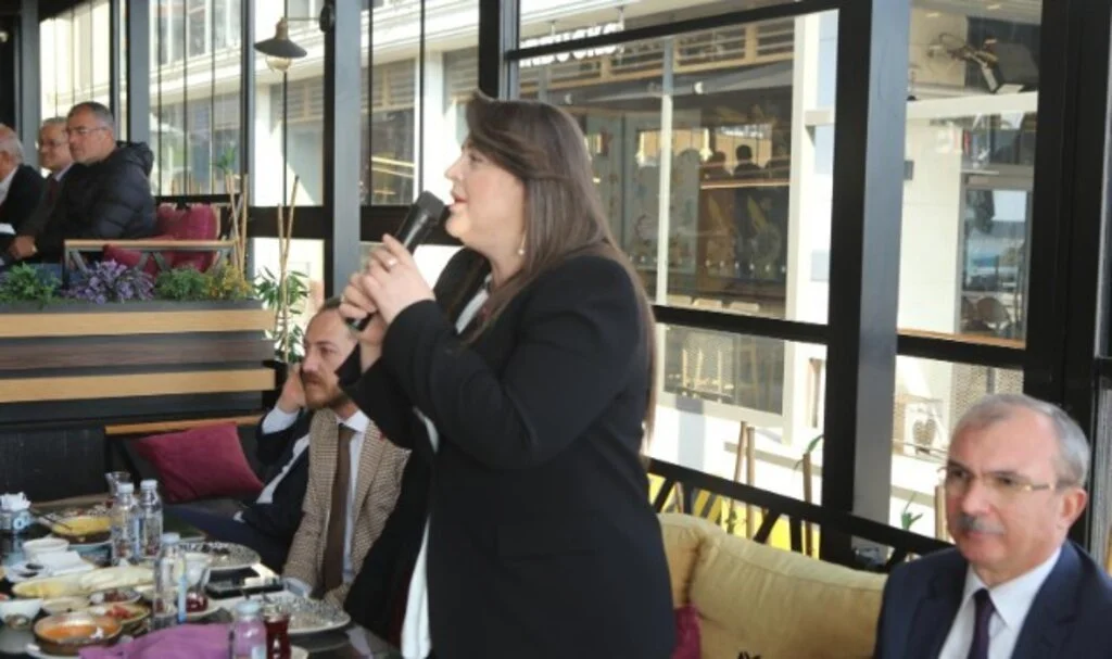 ÖZLEM MARAŞ: “ATAKUM’U ORTAK AKILLA YÖNETECEĞİZ”