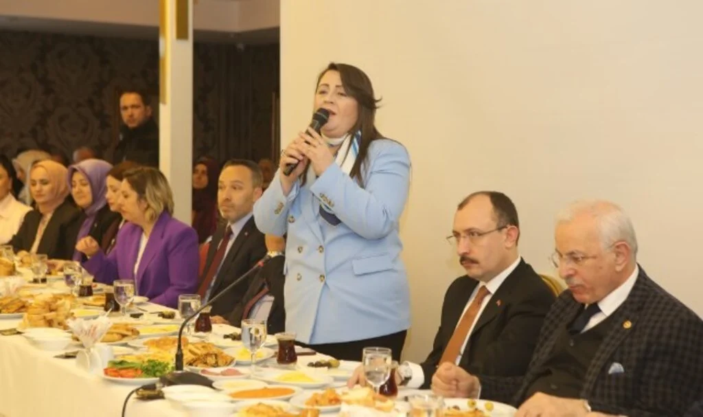 ÖZLEM MARAŞ ŞER ODAKLARINA YÜKLENDİ: "BAŞARAMAYACAKSINIZ"
