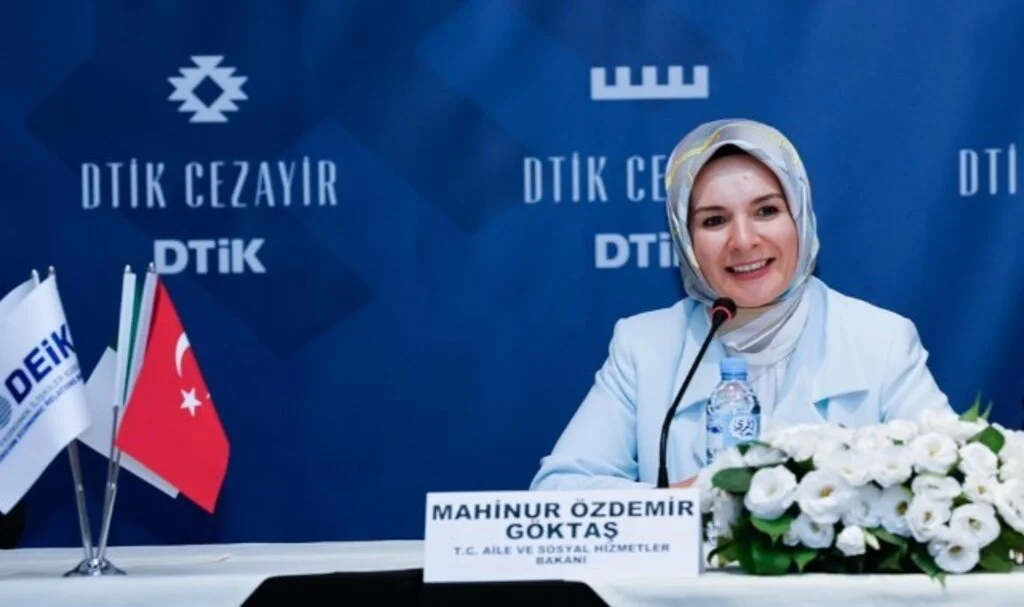 Aile ve Sosyal Hizmetler Bakanımız Göktaş, Cezayir'deki Türk İş Dünyası Buluşması'na Katıldı