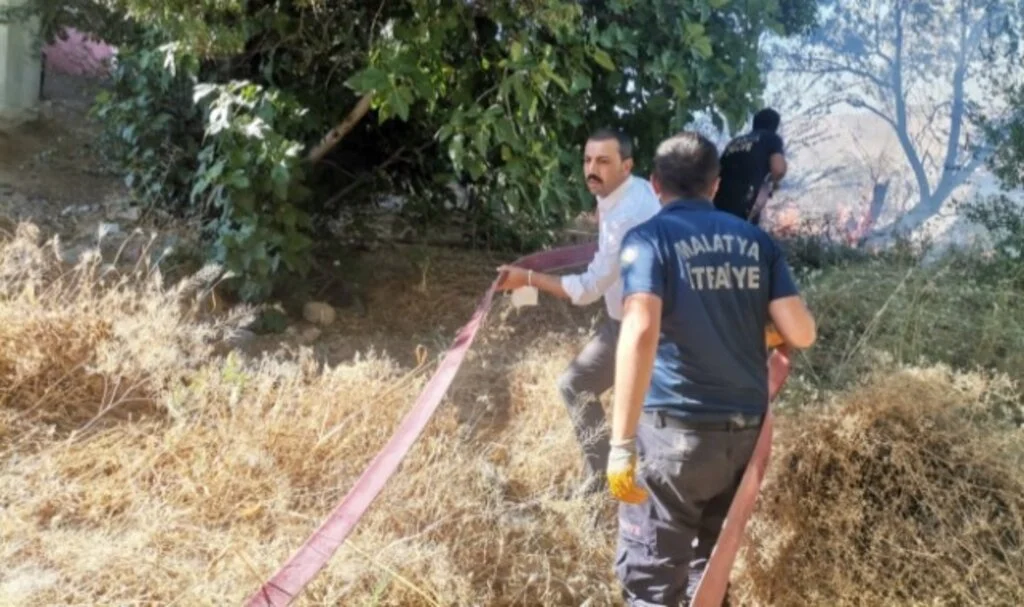 Kaymakam Yangında İtfaiyeci Gibiydi